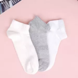 Practic și confortabil pentru bărbați – șosete,  lenjerie,  pijamale