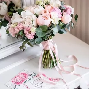 Decor floral complet pentru nunta ta - eleganță în fiecare detaliu