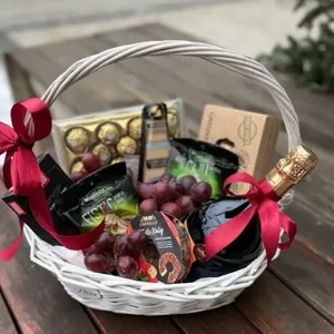 Flori și cadouri care transformă orice zi într-o surpriză