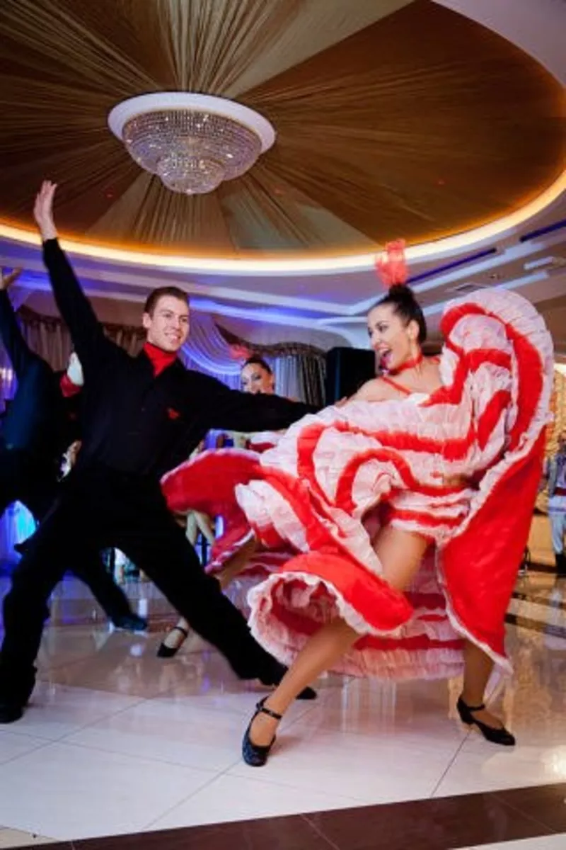 Танцоры на свадьбах Dansatori la nunti ! Latino Show (+373)69 272-642