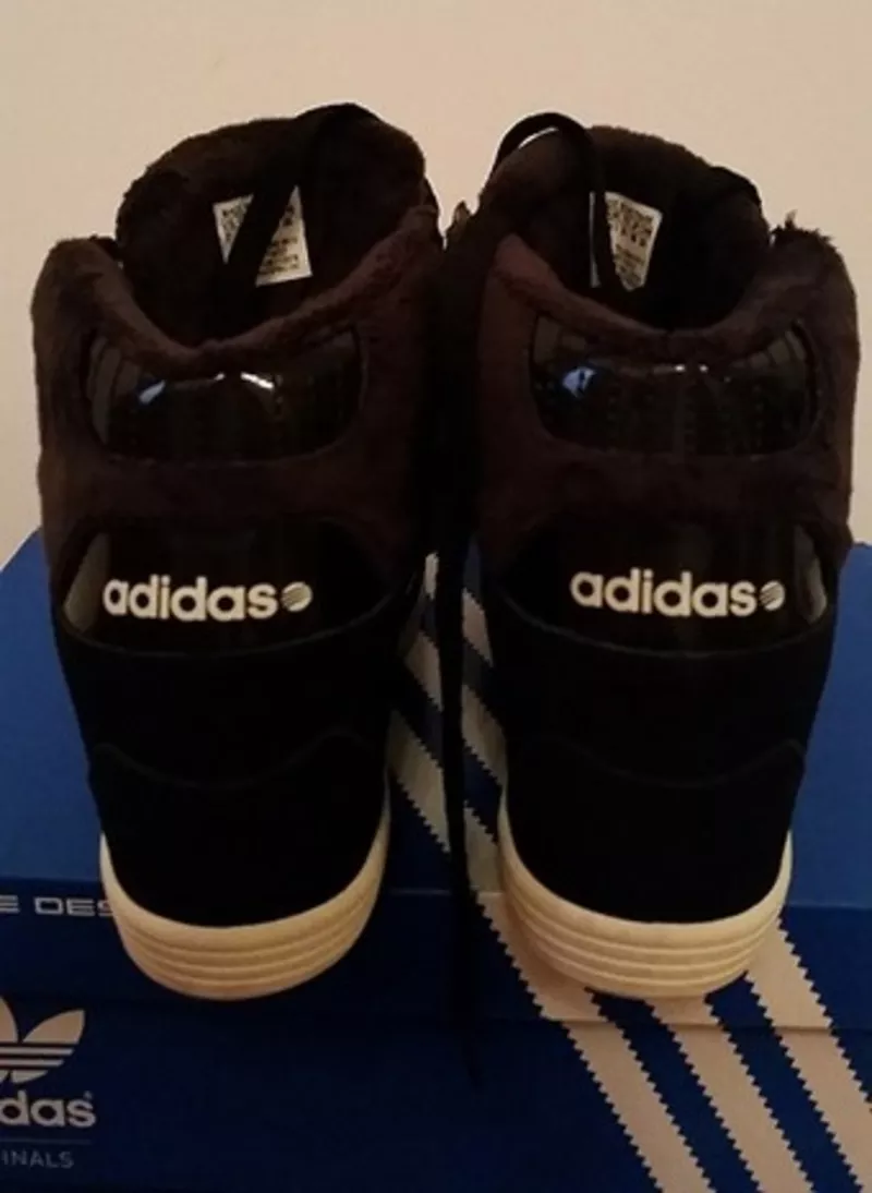 Продам кроссовки Adidas 3