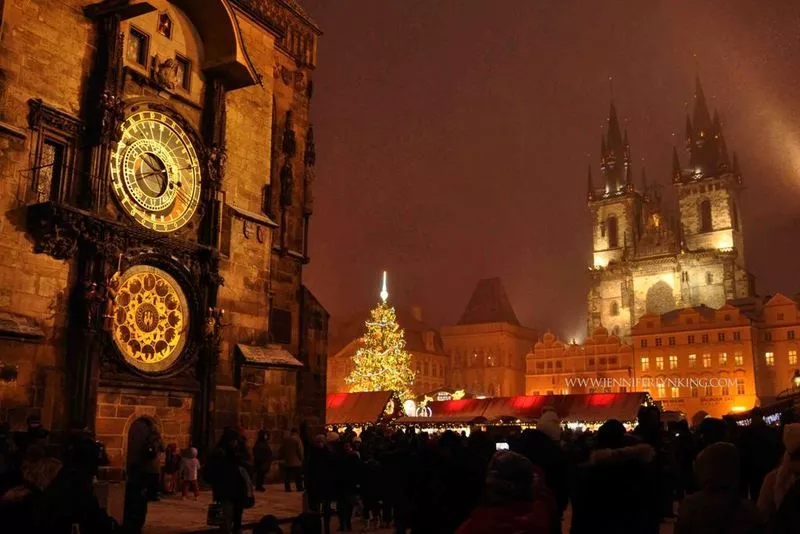 Piata de Craciun la Praga! Viziteaza 10 orase Europene in 6 zile:!  2