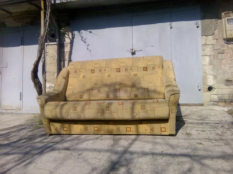 Разборный раскладной диван в хорошем состоянии недорого 5