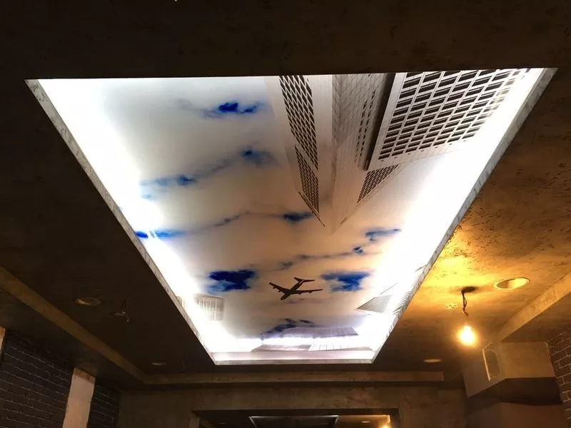 Экологически чистая фотопечать на натяжных потолках и стенах  
