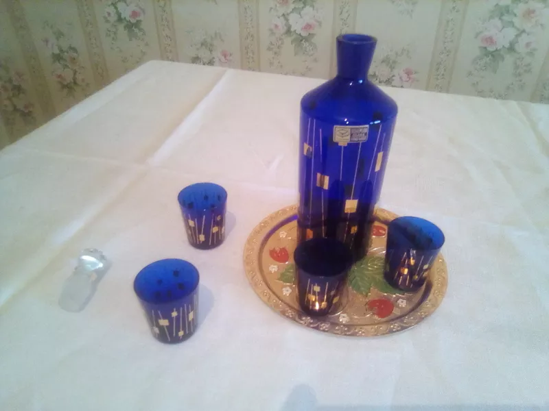 Хрусталь советский и чешский вазы,  фруктовницы,  2 пепельницы,  3 графин
