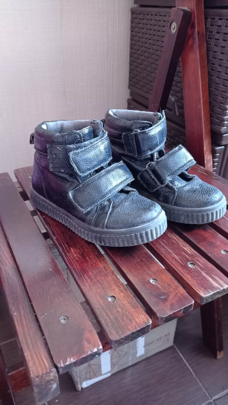 Детские черные теплые ботиночки