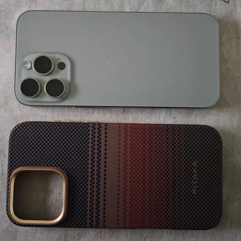 Продам Apple iPhone 16 Pro Max 256 ГБ  цвет Натуральный Титан