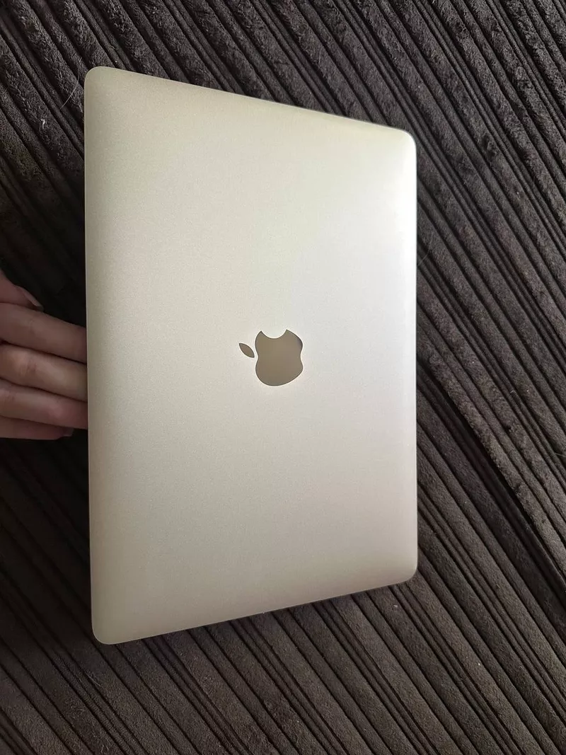 MacBook 13 Air 2017 года 9