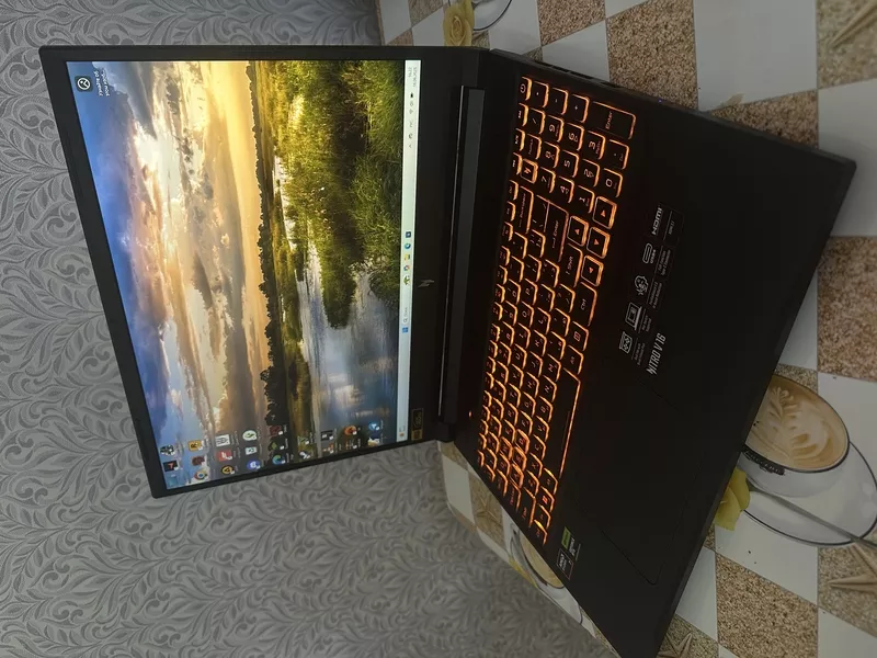 Продам Acer Nitro V16