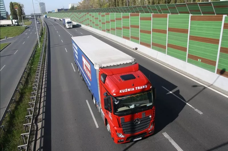 Стабильная работа для водителей C+E в международных рейсах, Польша