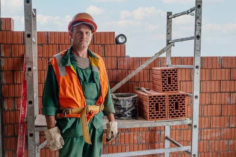 Нужны опытные каменщики для работы в Нидерландах!