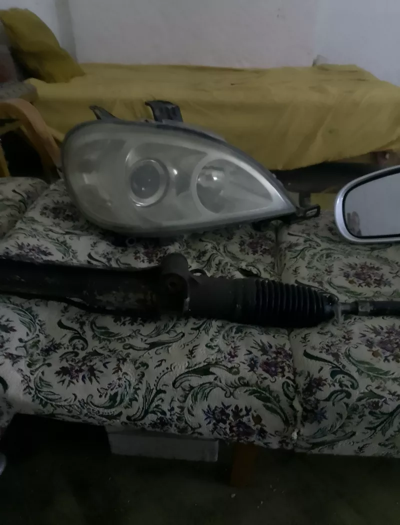 Продам запчасти на машину Мерседес емэл 7