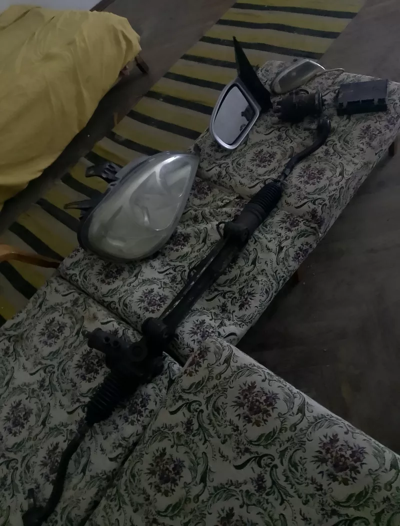 Продам запчасти на машину Мерседес емэл